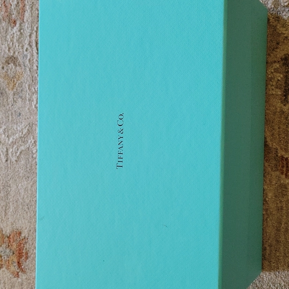 Tiffany Bone China Paper Cups - Picture 4 of 4